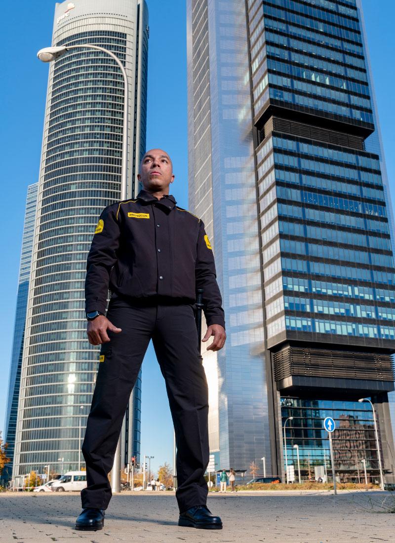 Newark Prosegur Security Guard A Prosegur security guard in Newark providing security guard services