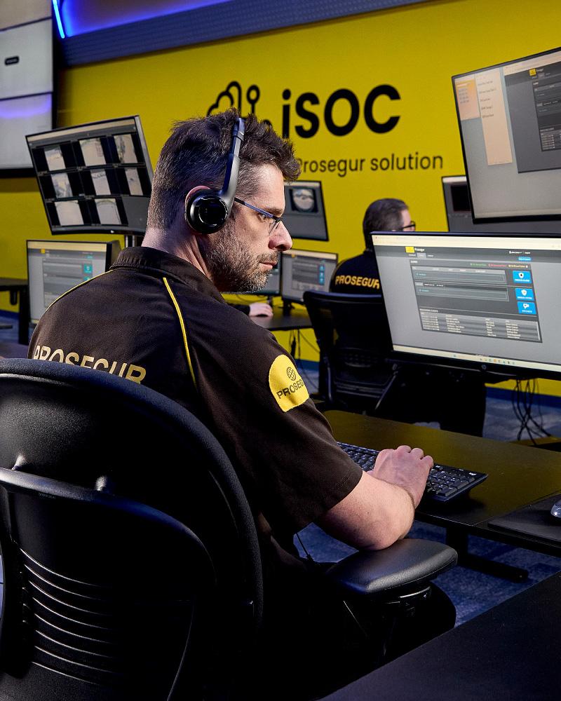 Nevada Prosegur Security Guard A Prosegur security guard in Las Vegas providing security guard services