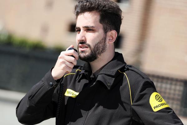 Pharmaceutical Emergency Response Security A Prosegur security guard responding to a pharmaceutical emergency
