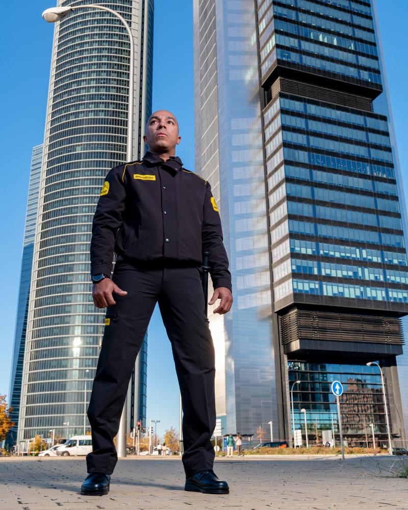 Residential Security Guard A Prosegur security officer providing residential security guarding services